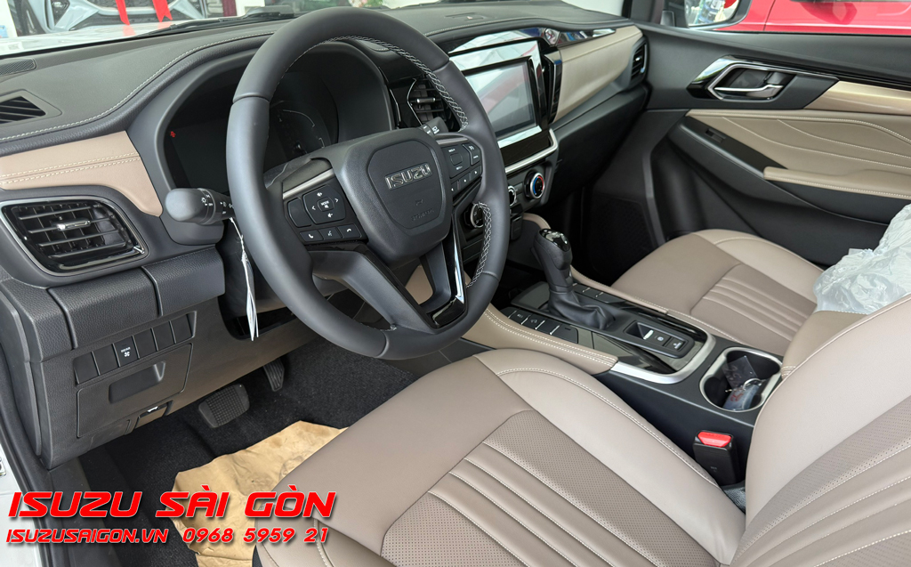 Xe Isuzu MuX Số Tự Động B7 Plus 7